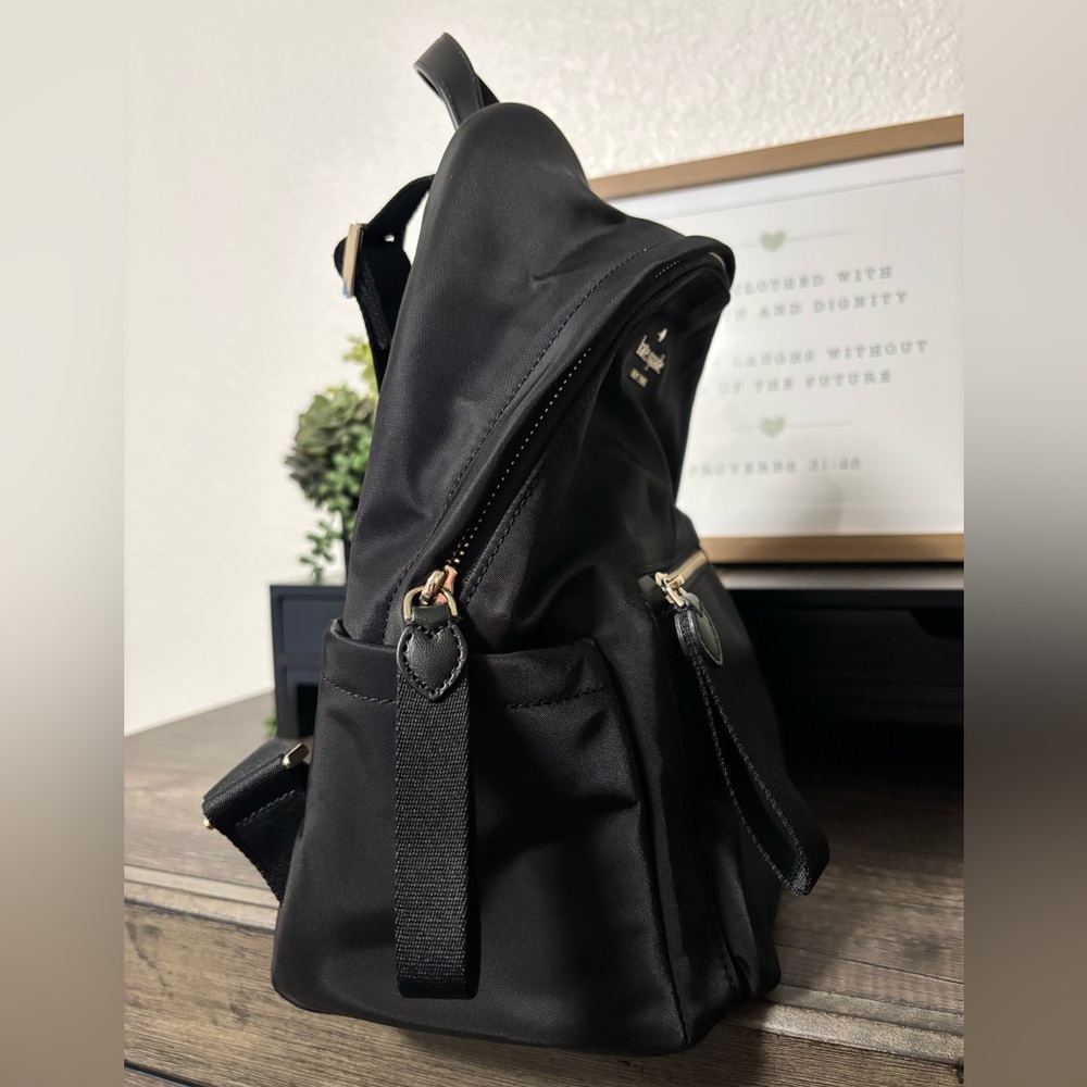 ♠️ Kate Spade Universal Backpack - Picture 8 of 9